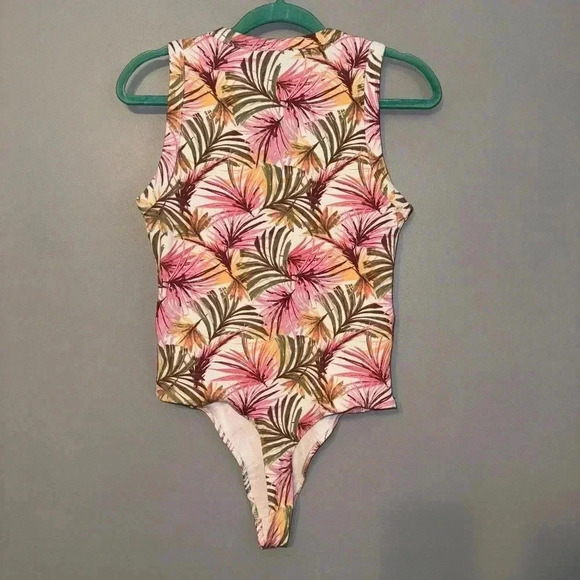 EUC Guess Floral Tropical Stretch Bodysuit One Piece Size Large - Picture 6 of 7